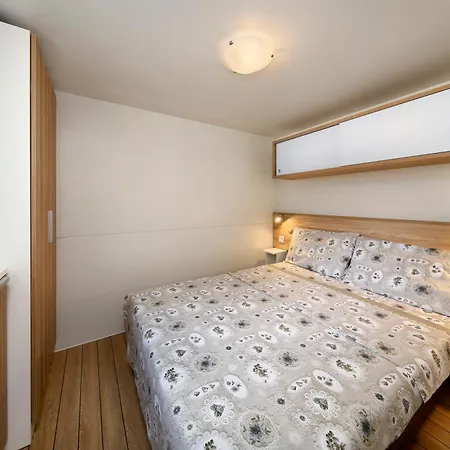 Albatross Mobile Homes On Bella Austria